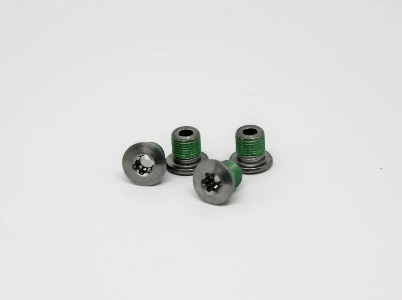 SURUBURI SHIMANO FC-M770 INNER GEAR FIXING BOLT M8X8.5 4 BUC. Ofertă limitată