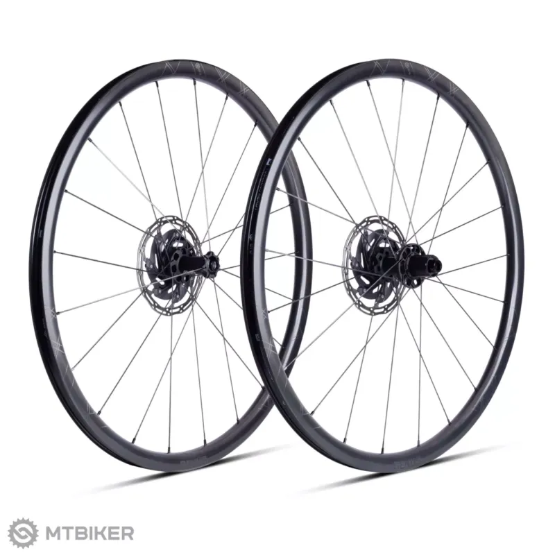 Set roți Ere Research GENUS II SL30 CARBON DISC 28", disc, ax solid - SRAM XDR Vezi acum