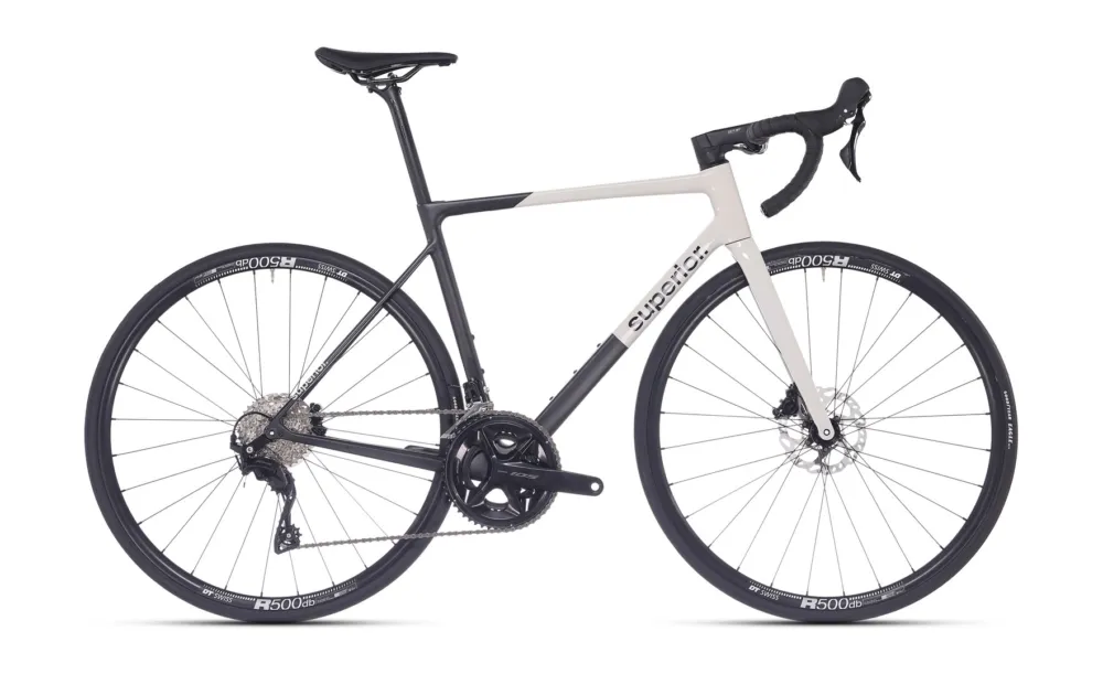 Reducere specială Bicicleta Superior RR 9.4 28 Matte Carbon/White 56cm – (L)