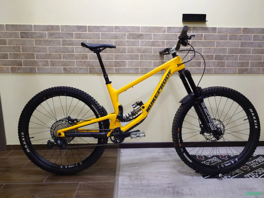 Nukeproof 290 Elite (SLX) 2022 carbon, 29", mărime L, super-enduro Reducere specială