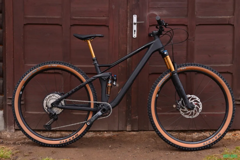 Cube stere one22 hpc ex black matt 29 Reducere specială