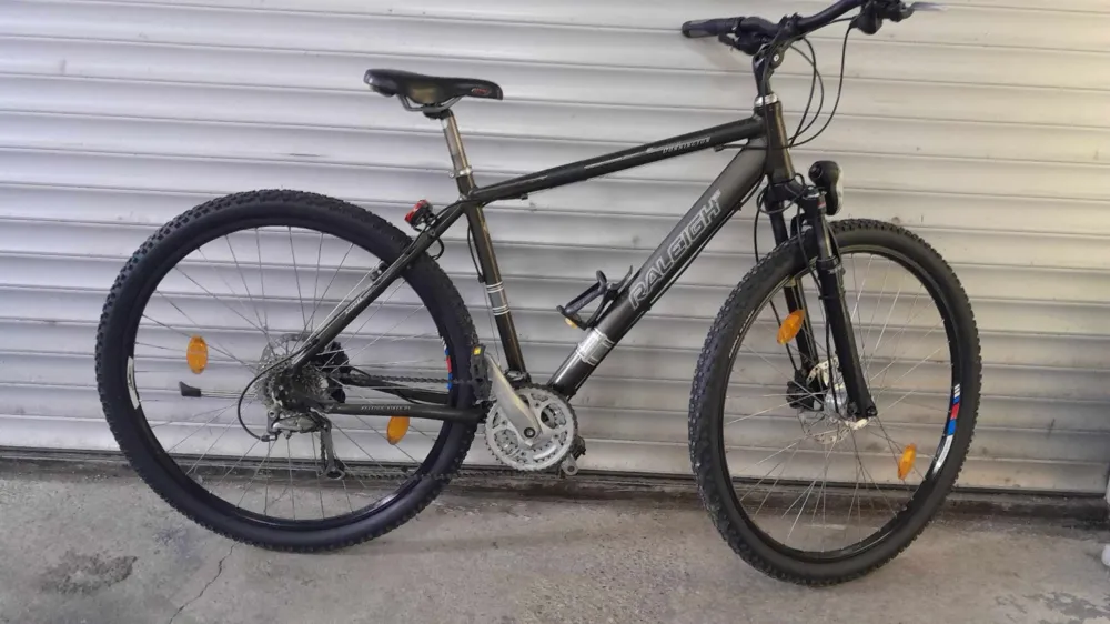 Lichidare de stoc Vand bicicleta RALEIGH roti 29 cu fr pe disc hidraulica