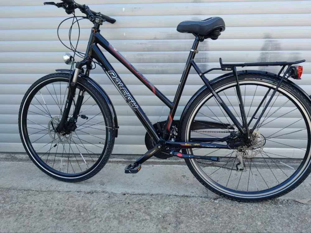 Vand bicicleta dame RALEIGH roti 28 cu fr pe disc hidraulica Ultima șansă