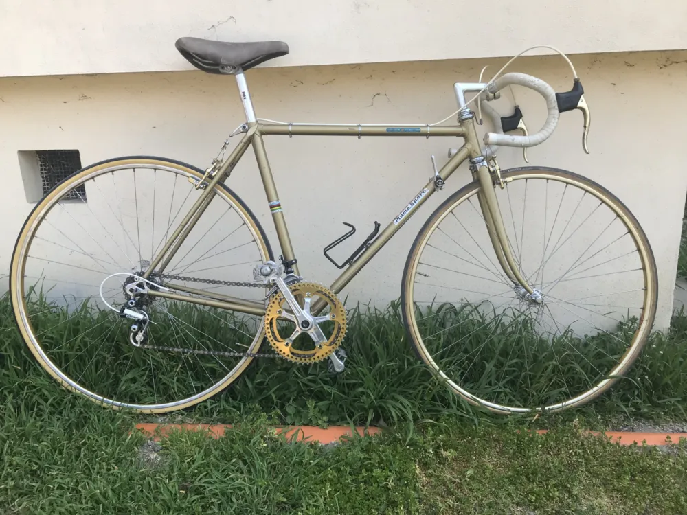 Cursiera vintage Plume Sport Comandă acum