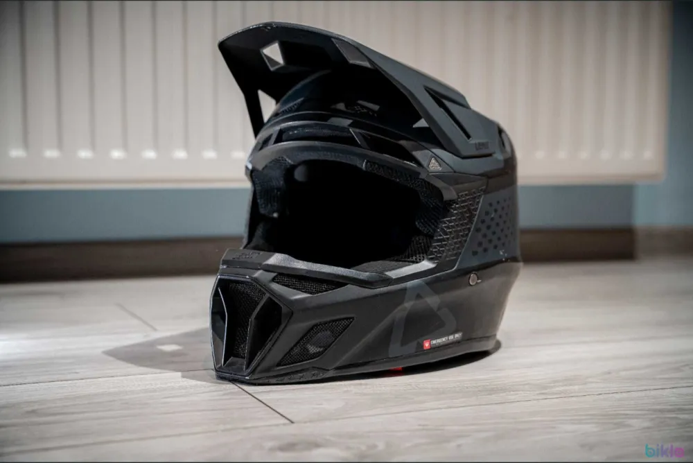 Cască Downhill Leatt Gravity 8.0 V22 – Full Face – Mărime [M] Reducere extra