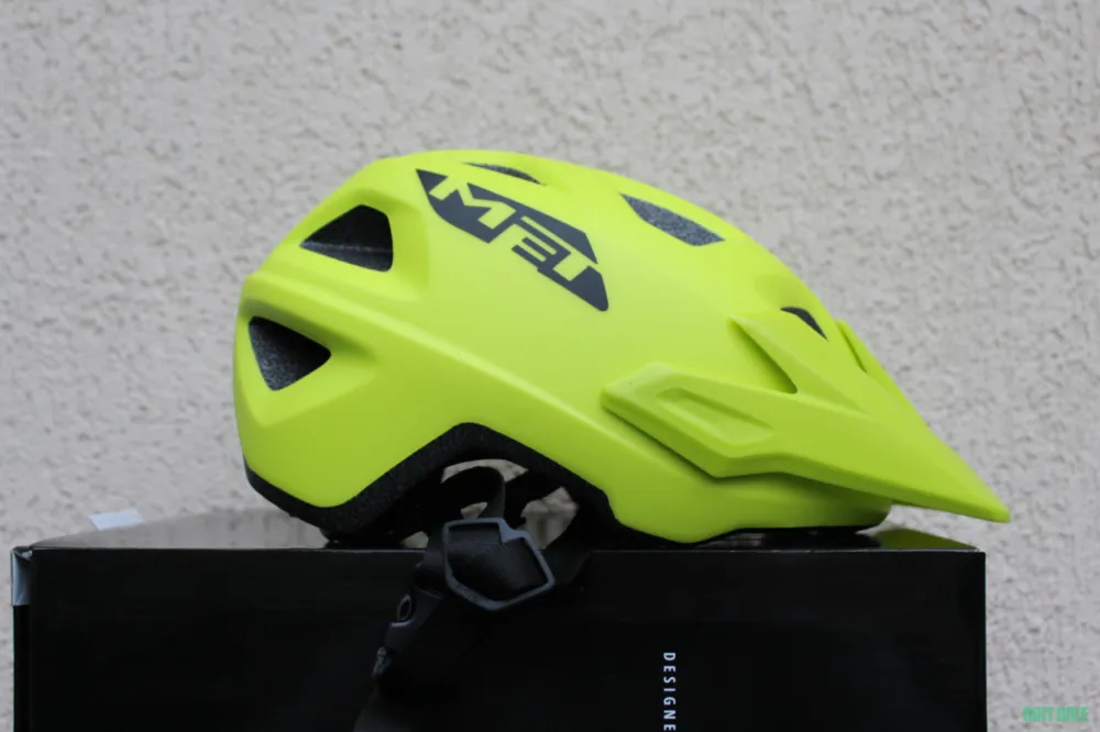 Met Echo casca - 52-57cm S/M galben Ieftin