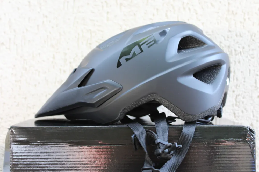 Met Echo - 52-57cm S/M Ofertă limitată